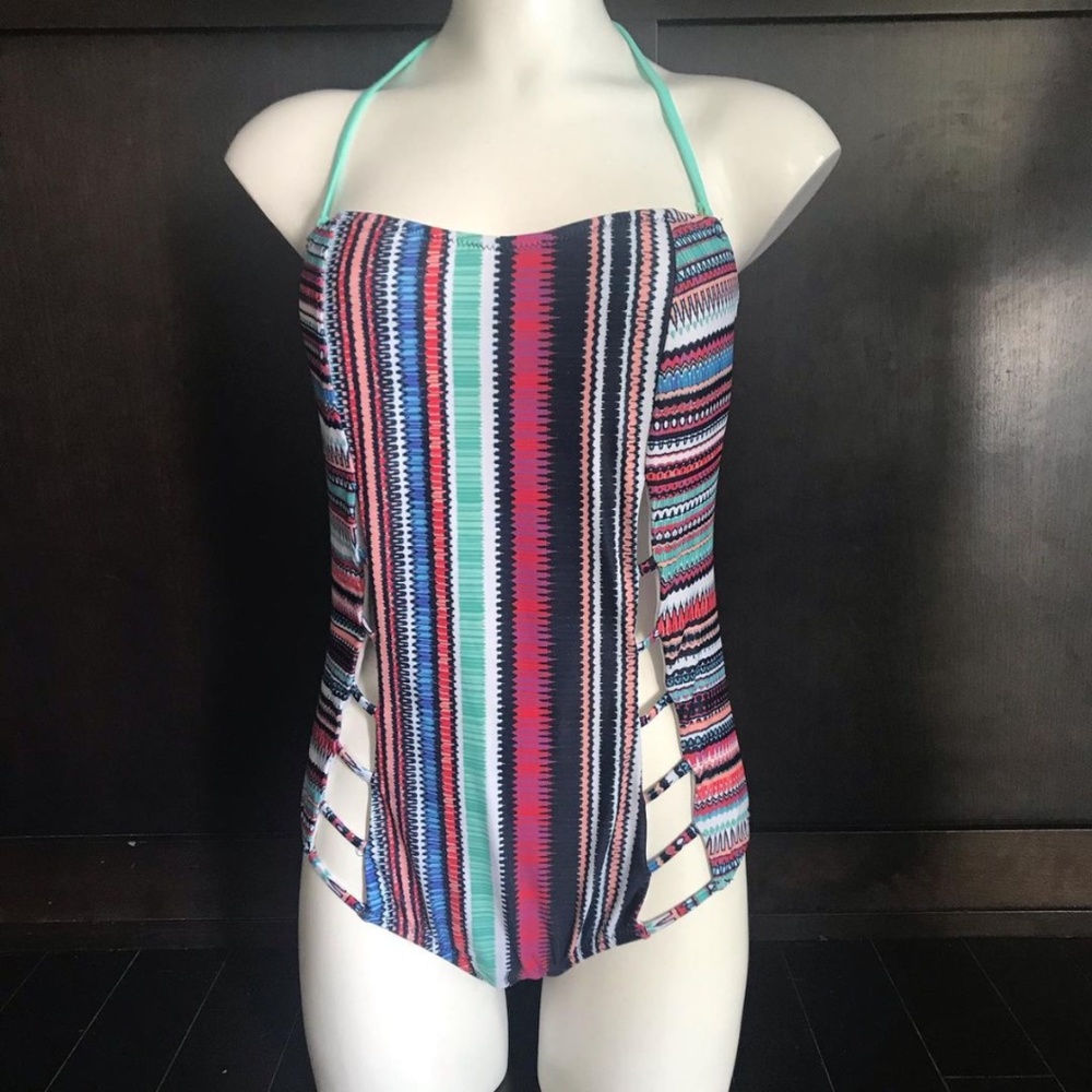 Jessica Simpson multi bandeau one piece swimsuit - Picture 2 of 3